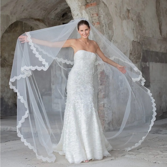 Peter Langner Accessories - Peter Langner White Lace Bridal Veil